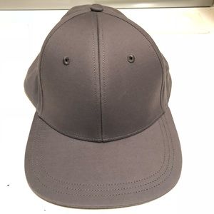 Men’s Lululemon snapback hat